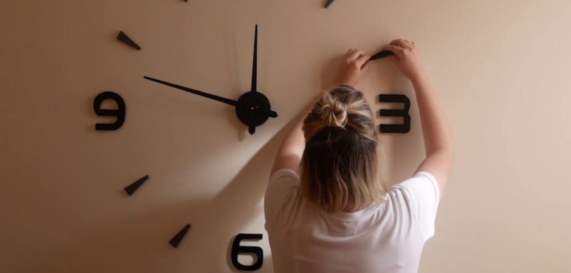 Comment installer une horloge murale 3D ?