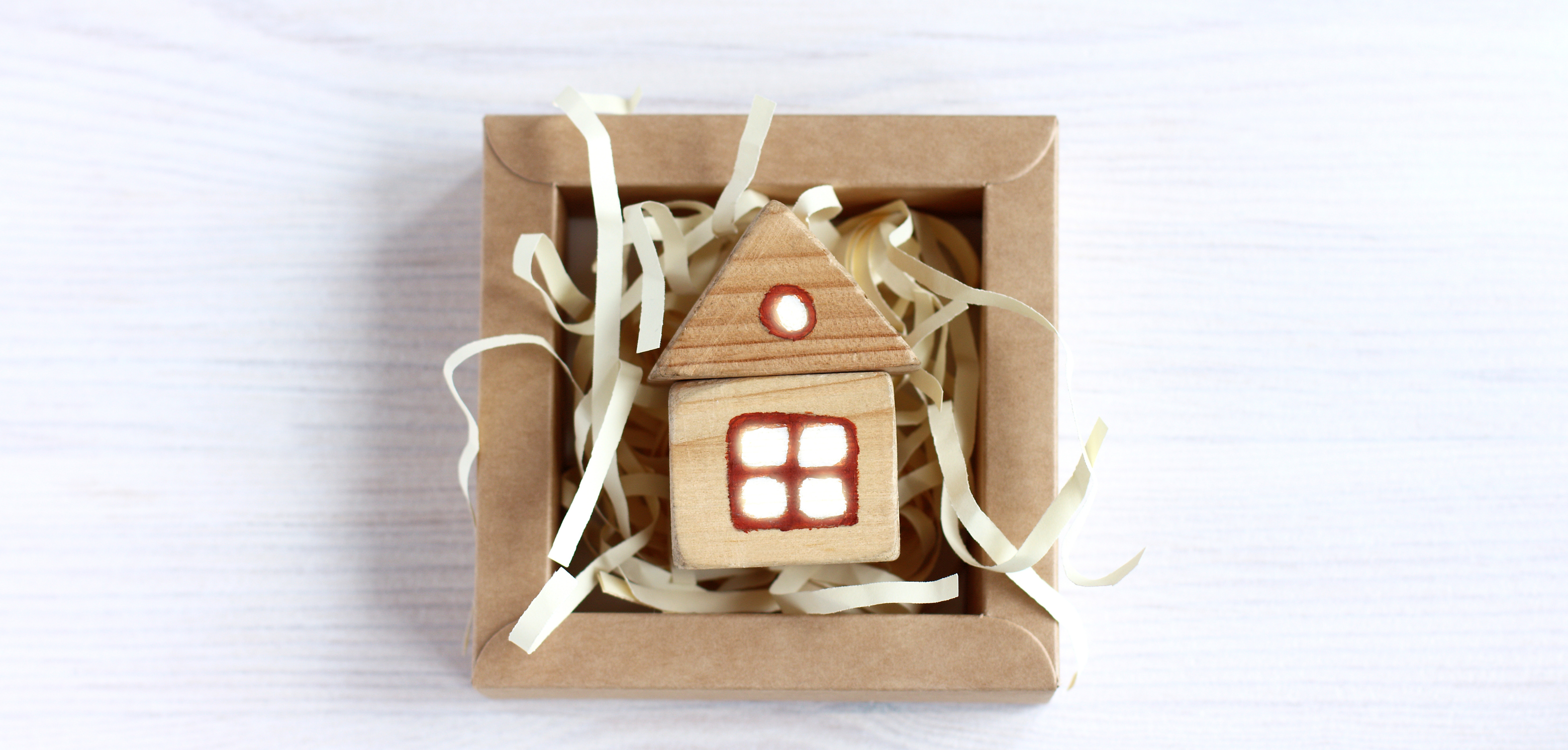 Quel cadeau pour une crémaillère ? Nos idées élégantes et utiles pour faire plaisir